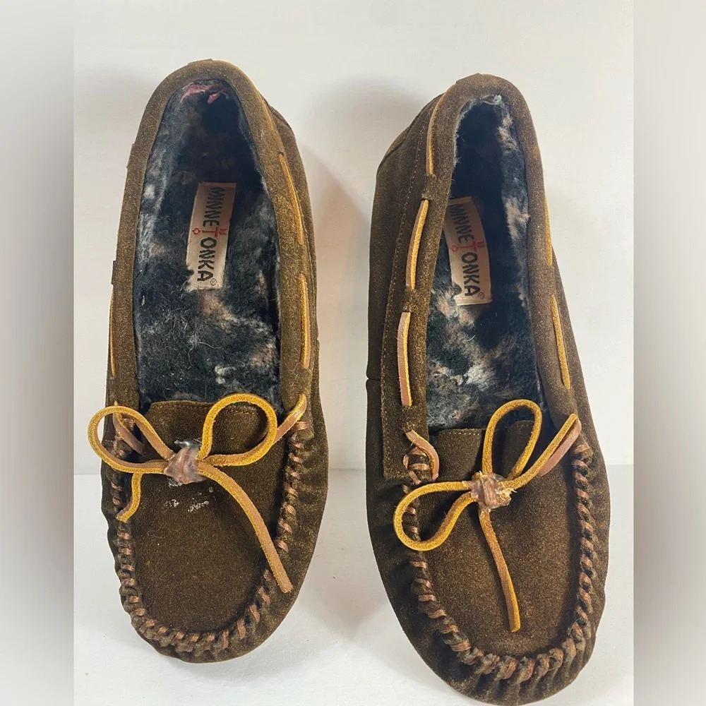 Minnetonka Brown Suede Moccasins Great condition Size 9